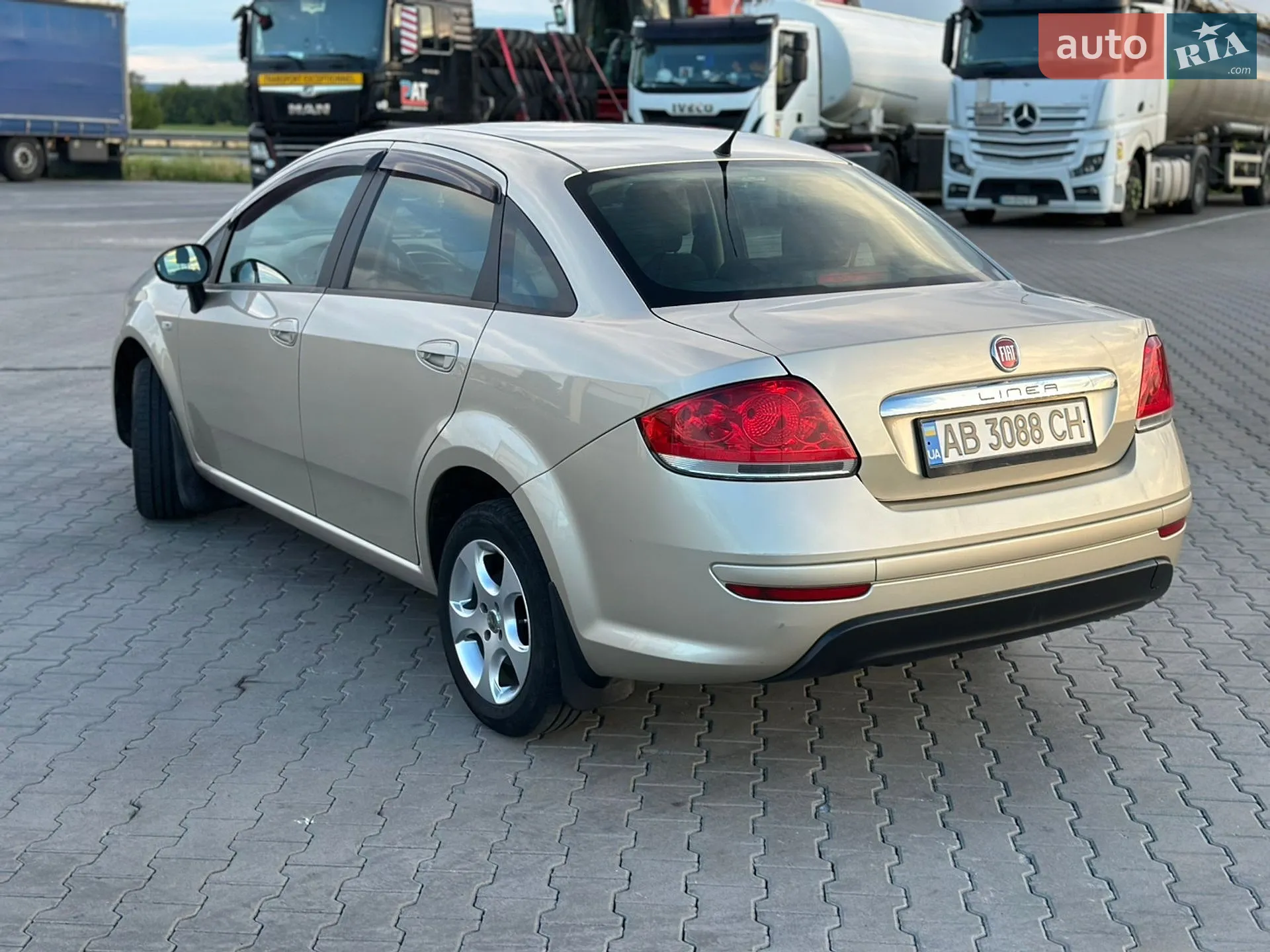 2013 Fiat Linea - мініатюра 15