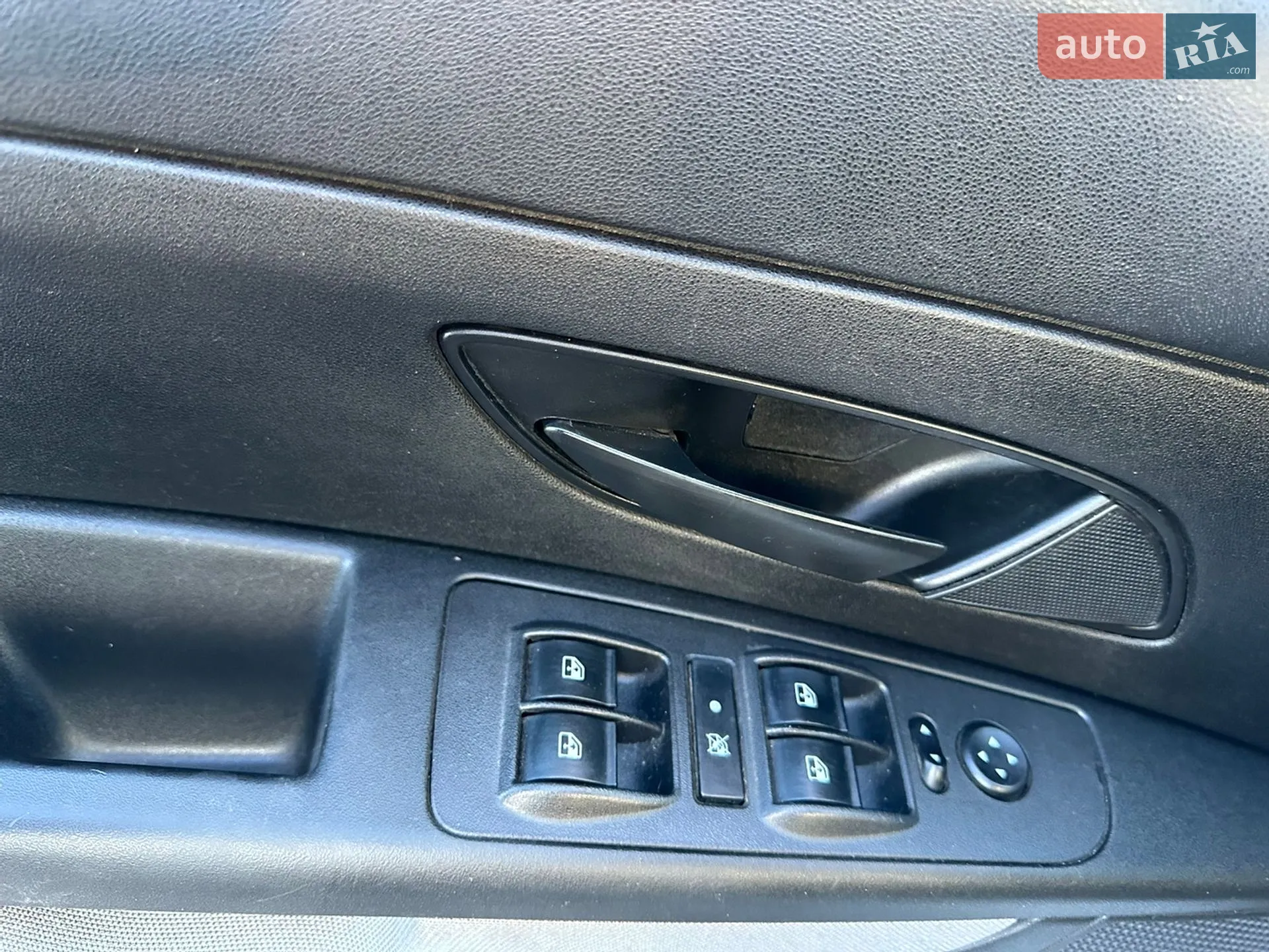 2013 Fiat Linea - мініатюра 24