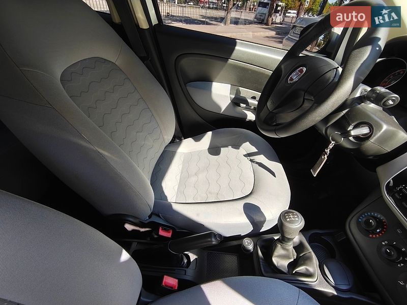 Седан Fiat Linea 2013 в Кривому Розі