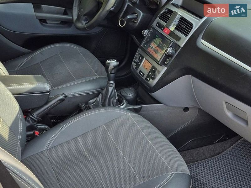 Седан Fiat Linea 2009 в Вознесенську