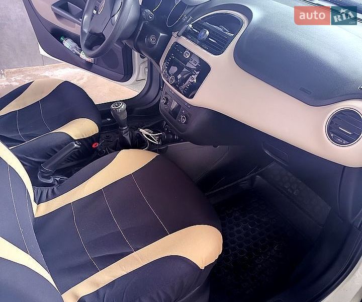 Седан Fiat Linea 2013 в Бучі