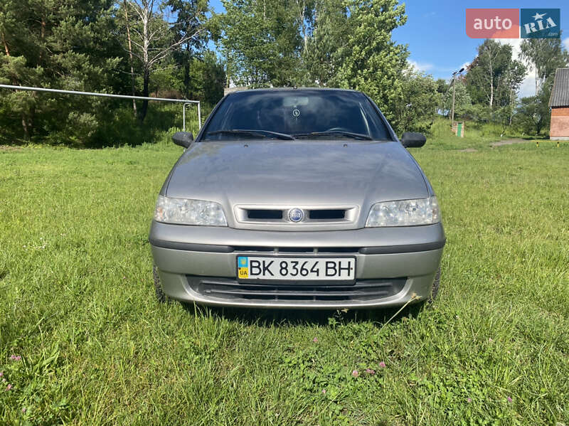 Хэтчбек Fiat Palio 2003 в Дубно
