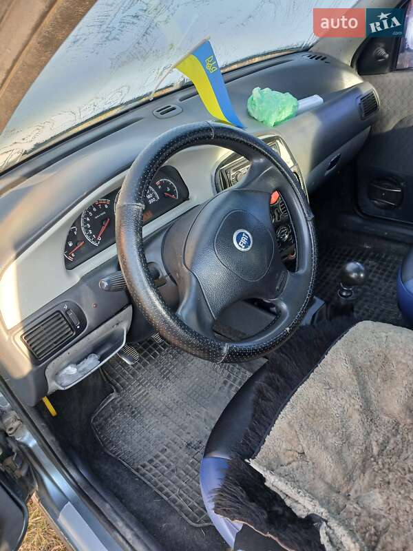 Хэтчбек Fiat Palio 2004 в Ивано-Франковске