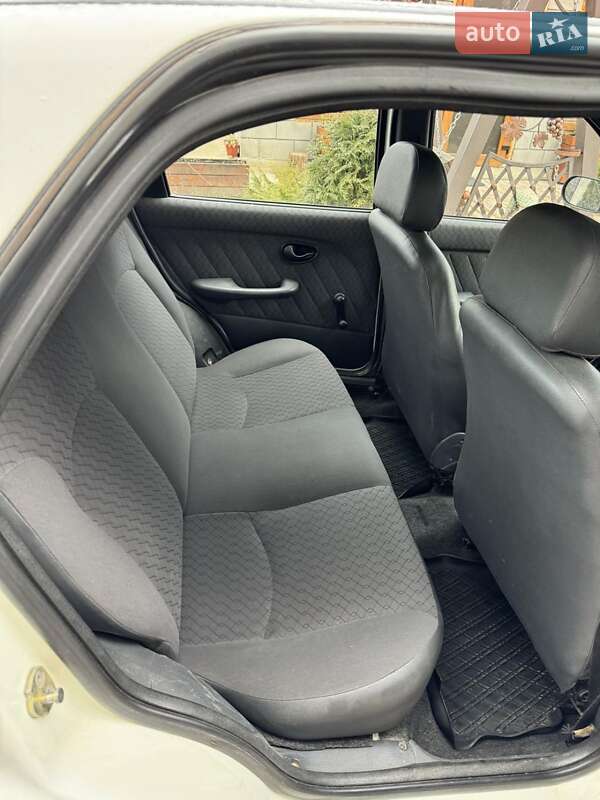 Хэтчбек Fiat Palio 2003 в Костополе фото 11 Хэтчбек Fiat Palio 2003 в Костополе
