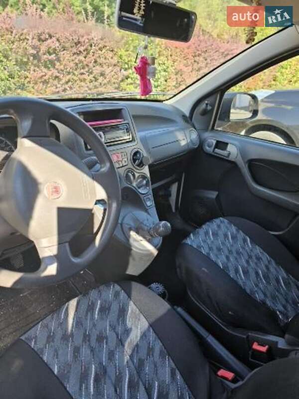 Хэтчбек Fiat Panda 2011 в Буштыне