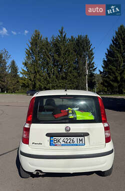 Хэтчбек Fiat Panda 2012 в 