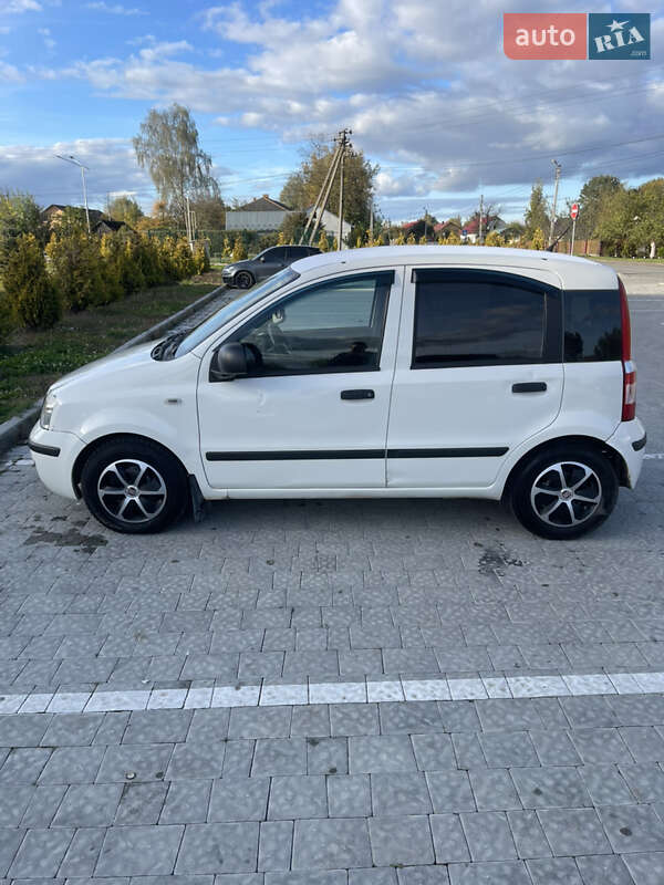Хетчбек Fiat Panda 2011 в Мостиській