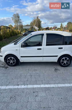 Хетчбек Fiat Panda 2011 в 