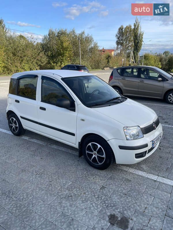 Хетчбек Fiat Panda 2011 в Мостиській