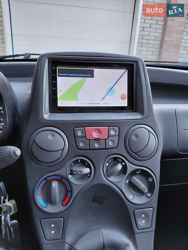 Хэтчбек Fiat Panda 2010 в Сумах