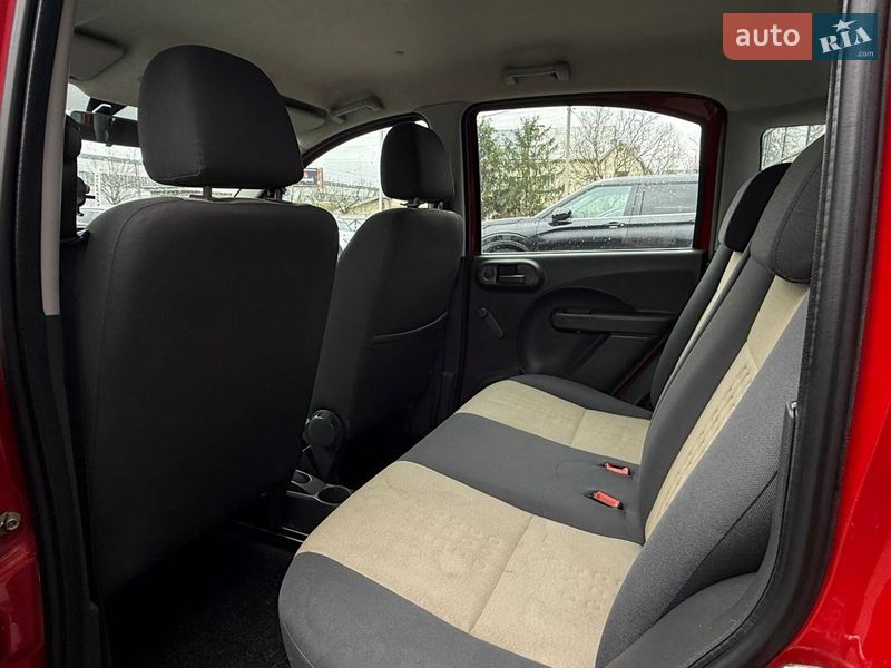 Хэтчбек Fiat Panda 2008 в Ивано-Франковске