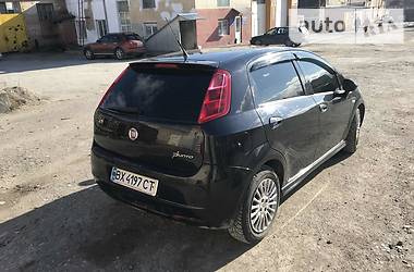 Хетчбек Fiat Punto 2010 в 
