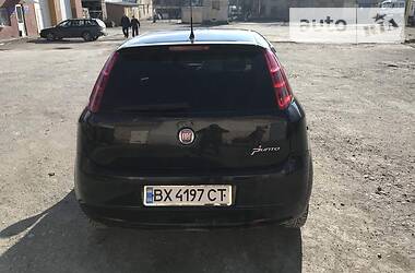 Хетчбек Fiat Punto 2010 в 