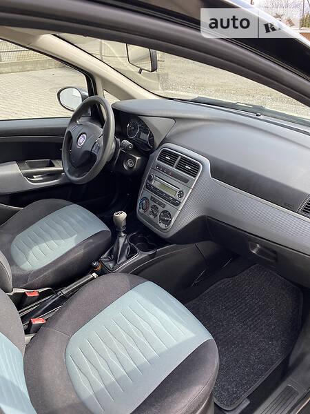 Хетчбек Fiat Punto 2008 в Івано-Франківську