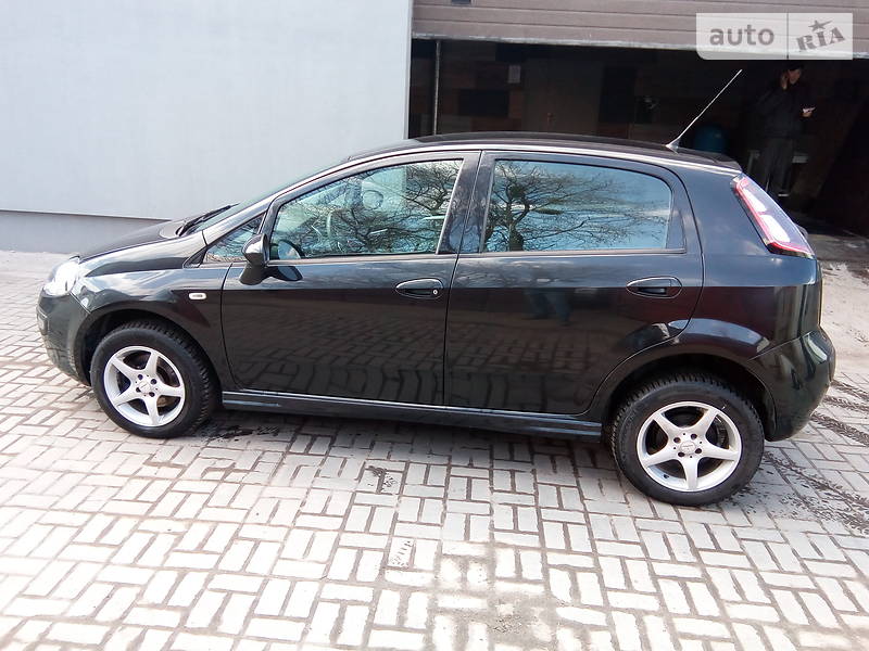 Хэтчбек Fiat Punto 2011 в Житомире