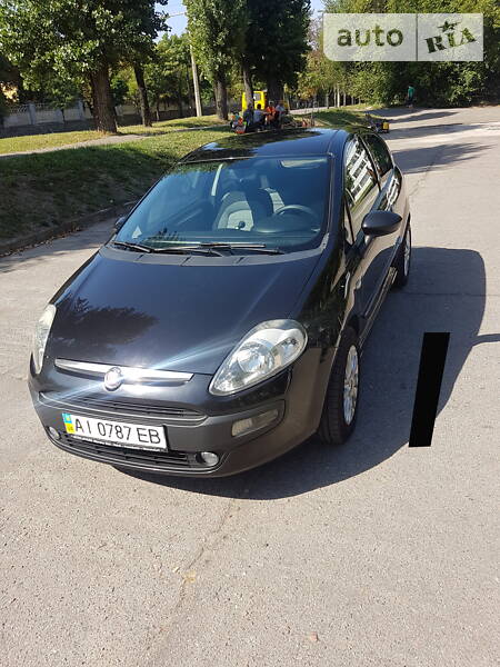Хетчбек Fiat Punto 2011 в Києві фото 7 Хетчбек Fiat Punto 2011 в Києві
