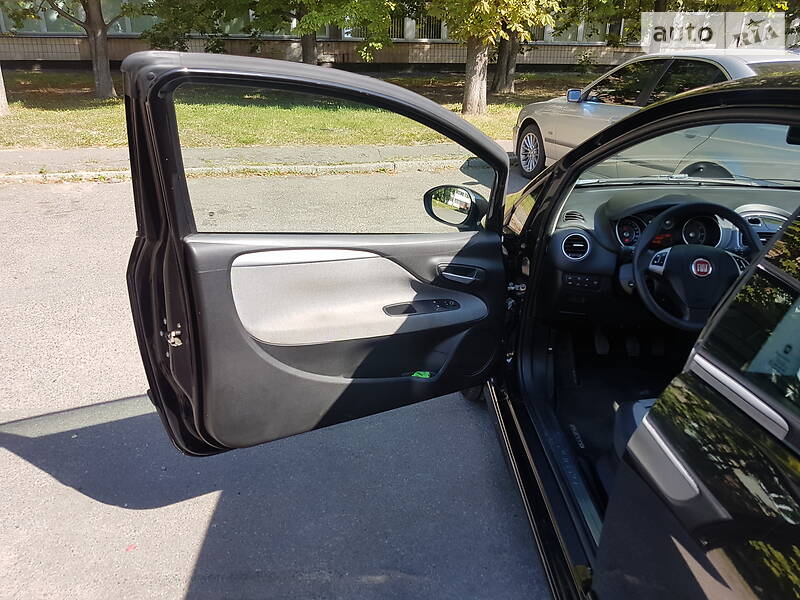 Хетчбек Fiat Punto 2011 в Києві фото 39 Хетчбек Fiat Punto 2011 в Києві