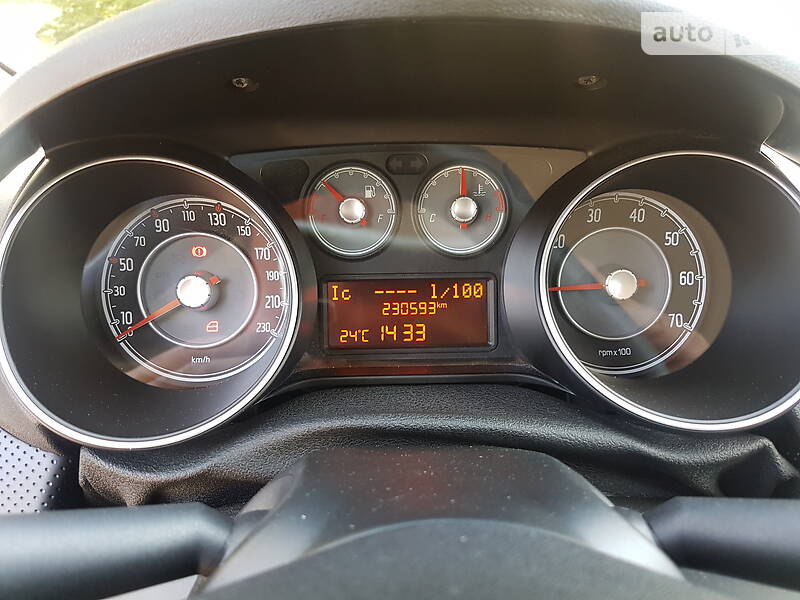 Хетчбек Fiat Punto 2011 в Києві фото 42 Хетчбек Fiat Punto 2011 в Києві