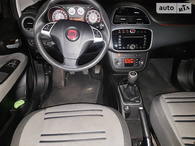 Хетчбек Fiat Punto 2011 в Києві фото 46 Хетчбек Fiat Punto 2011 в Києві