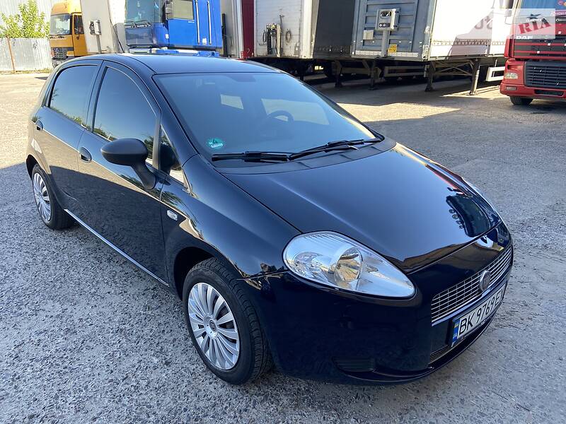 Хетчбек Fiat Punto 2009 в Рівному