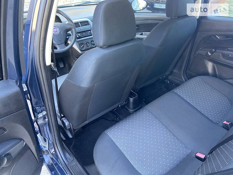 Хетчбек Fiat Punto 2009 в Рівному