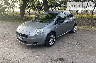 Хэтчбек Fiat Punto 2012 в Ровно