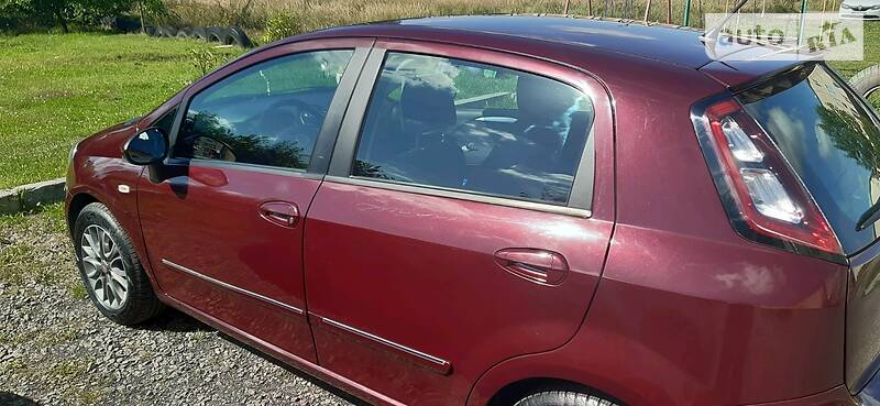 Хетчбек Fiat Punto 2012 в Шептицькому