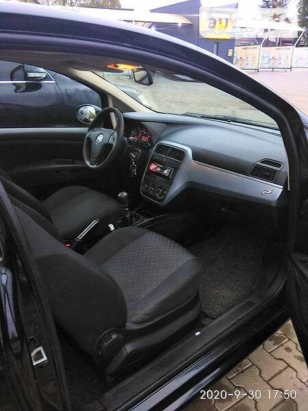 Хэтчбек Fiat Punto 2008 в Черновцах