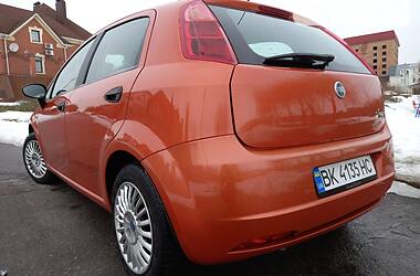 Хетчбек Fiat Punto 2006 в Рівному