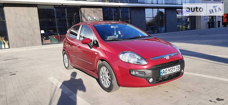 Хэтчбек Fiat Punto 2010 в Ужгороде