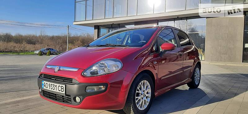 Хэтчбек Fiat Punto 2010 в Ужгороде