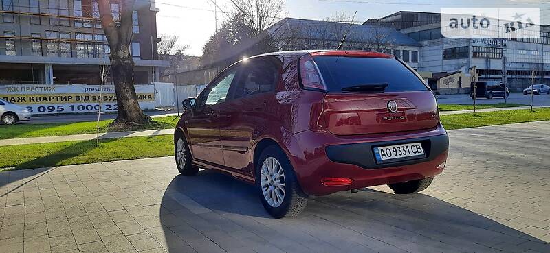 Хэтчбек Fiat Punto 2010 в Ужгороде