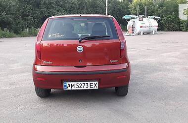Хэтчбек Fiat Punto 2005 в 
