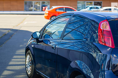Хетчбек Fiat Punto 2008 в 