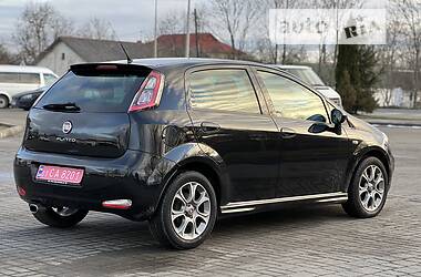 Хэтчбек Fiat Punto 2014 в 