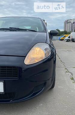 Хэтчбек Fiat Punto 2010 в Львове