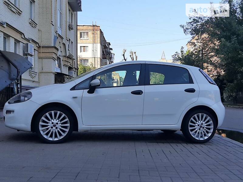 Хетчбек Fiat Punto 2014 в Києві