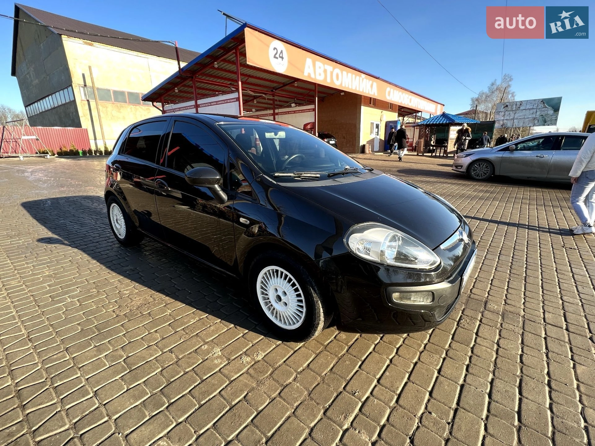 2011 Fiat Punto - фото 1
