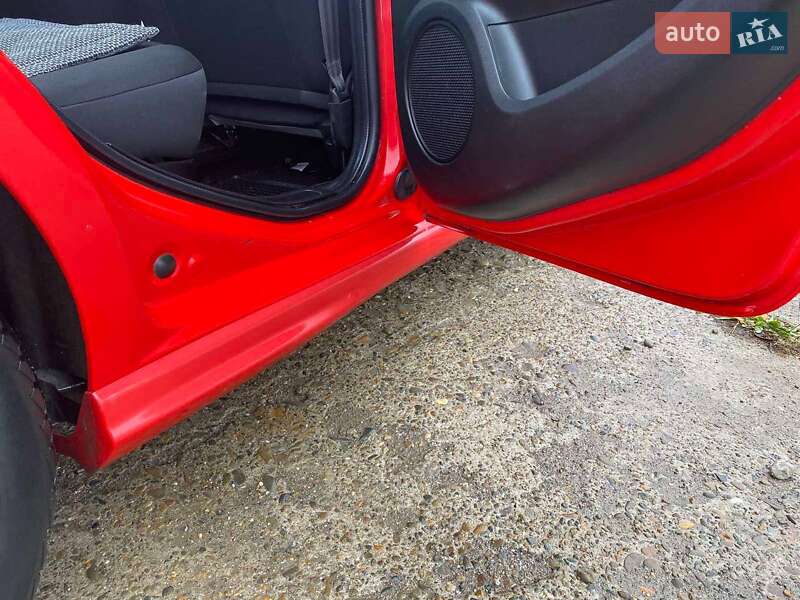 Хэтчбек Fiat Punto 2013 в Черновцах