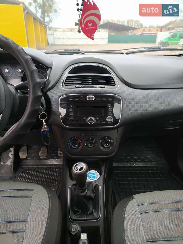 Хэтчбек Fiat Punto 2011 в Изяславе