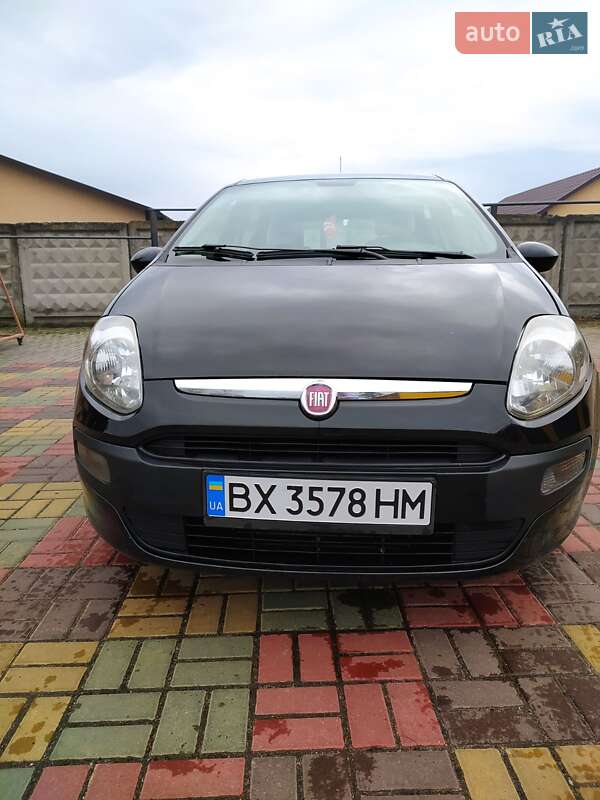 Хэтчбек Fiat Punto 2011 в Изяславе