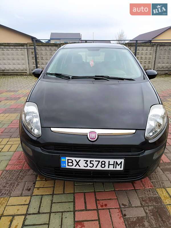 Хэтчбек Fiat Punto 2011 в Изяславе