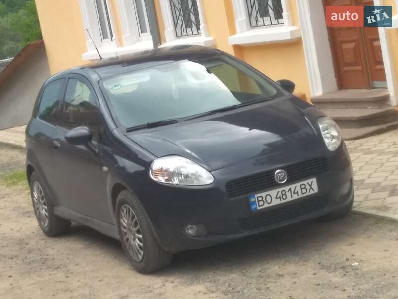 Хэтчбек Fiat Punto 2011 в Бучаче