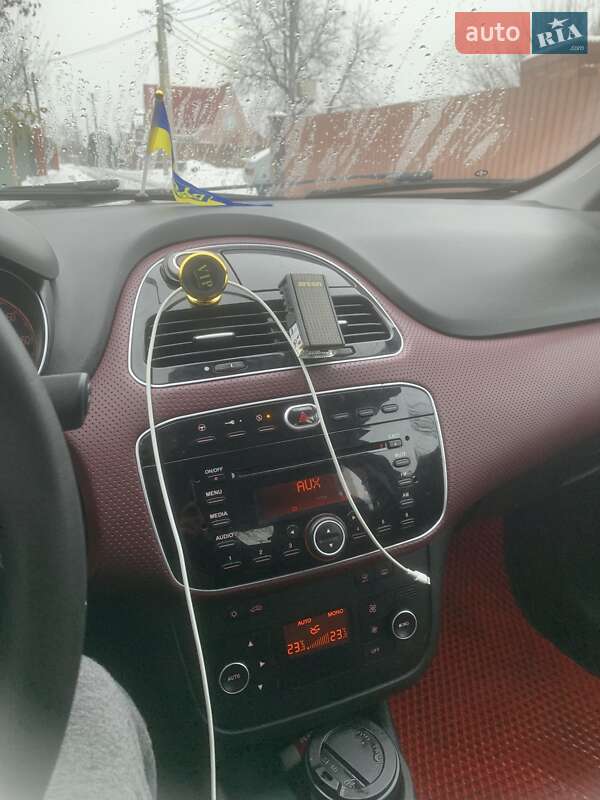 Хэтчбек Fiat Punto 2010 в Киеве