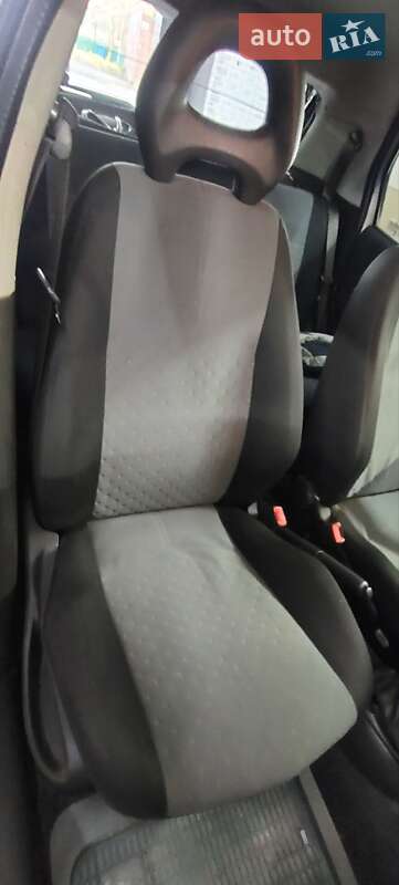 Хэтчбек Fiat Punto 2007 в Киеве