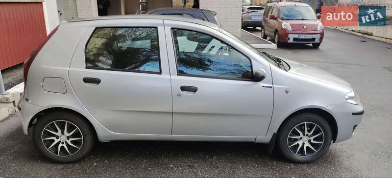Хэтчбек Fiat Punto 2007 в Киеве