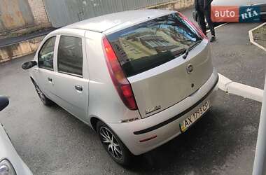 Хэтчбек Fiat Punto 2007 в 