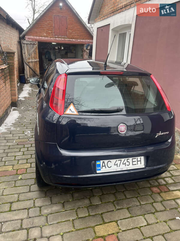 Хэтчбек Fiat Punto 2010 в Луцке