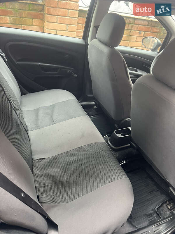 Хэтчбек Fiat Punto 2010 в Луцке