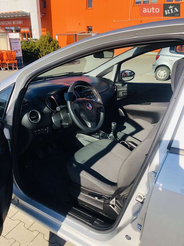 Хетчбек Fiat Punto 2015 в Львові